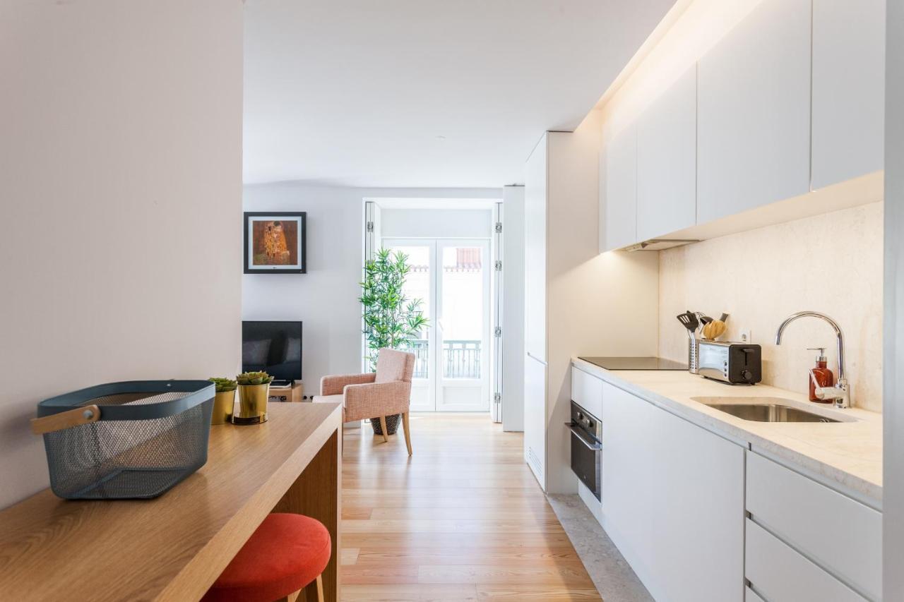 Flh Chiado Elegant Apartment Lisboa Eksteriør billede