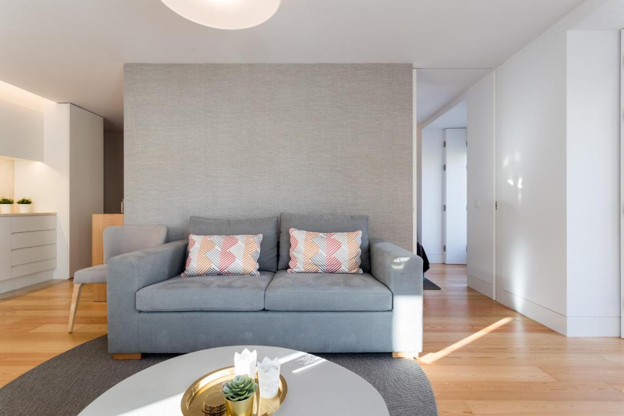 Flh Chiado Elegant Apartment Lisboa Eksteriør billede